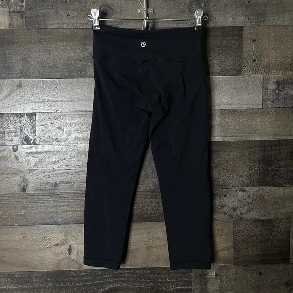 SOLD Lululemon Crop Pants 2 - Picture 2 of 2